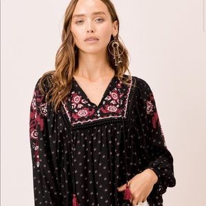 NWT Lovestitch Embroidered Top